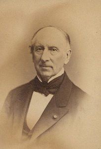 Augustin Louis Cauchy était un spécialiste de l'analyse mathématique : fonctions holomorphes, suites, séries...